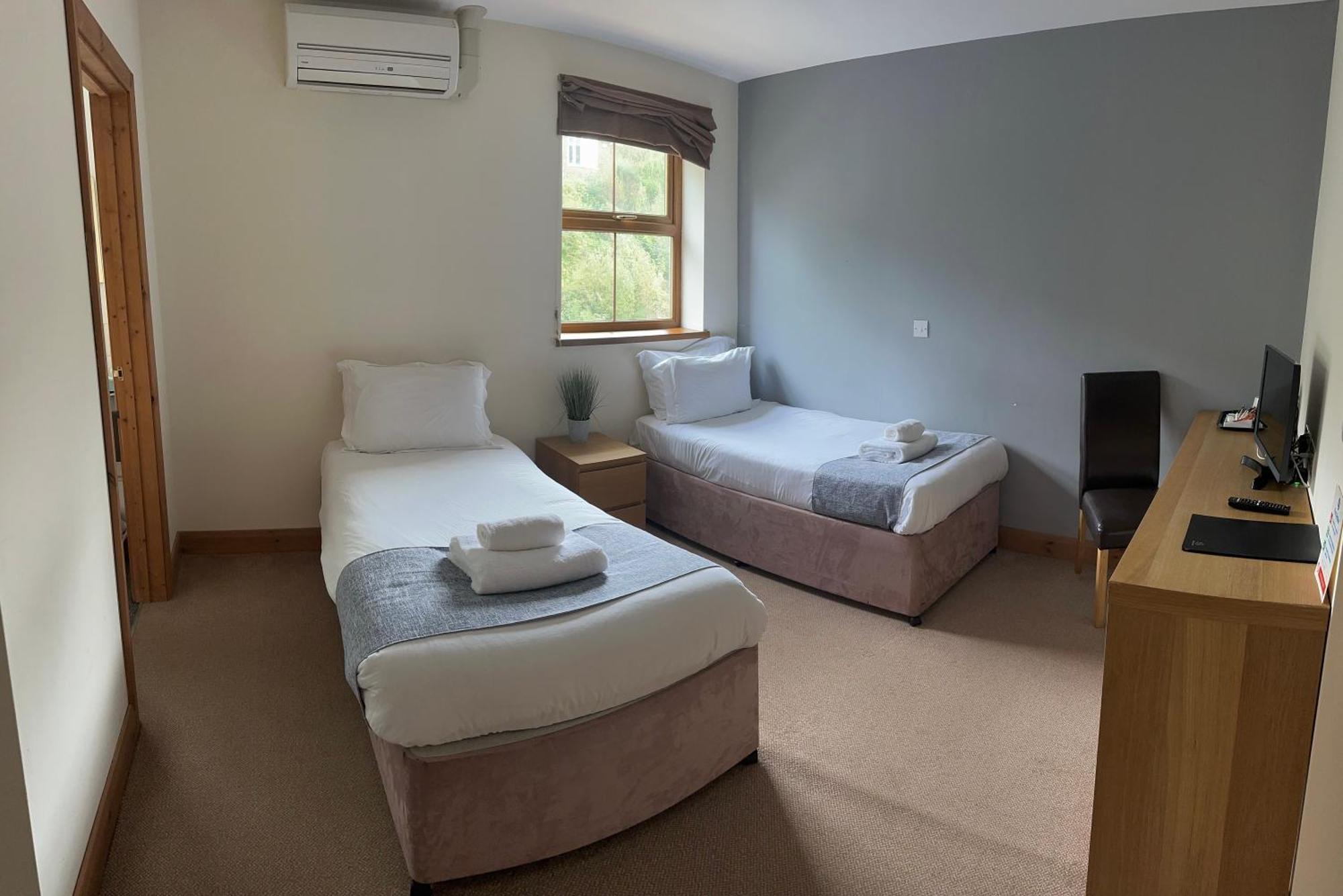 Afan Lodge Port Talbot Extérieur photo