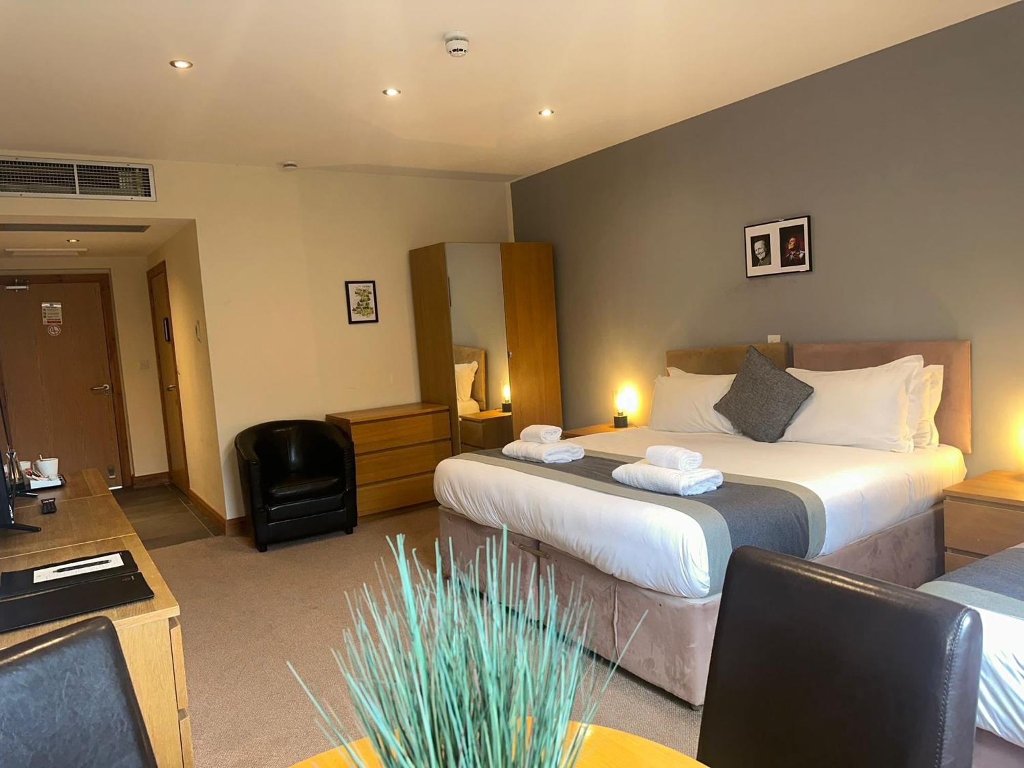 Afan Lodge Port Talbot Extérieur photo
